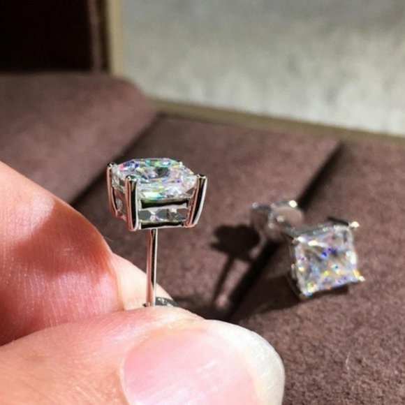 2.5 ct Square Princess Cut Diamond Stud Earrings - Picture 2 of 3